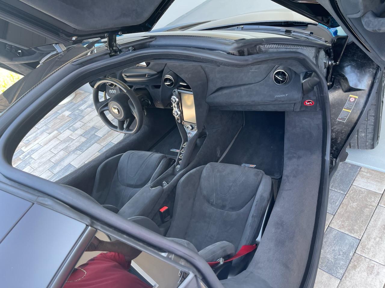McLaren 765LT Coupe V8 - Carbon - Ludus Blau - Limitiert