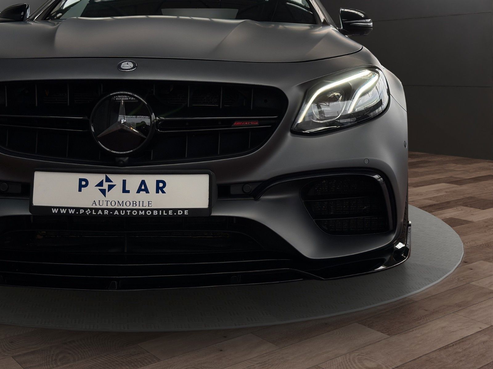 Fahrzeugabbildung Mercedes-Benz E63s AMG 4Matic+ Pano/Magno/SportAGA/Widescreen