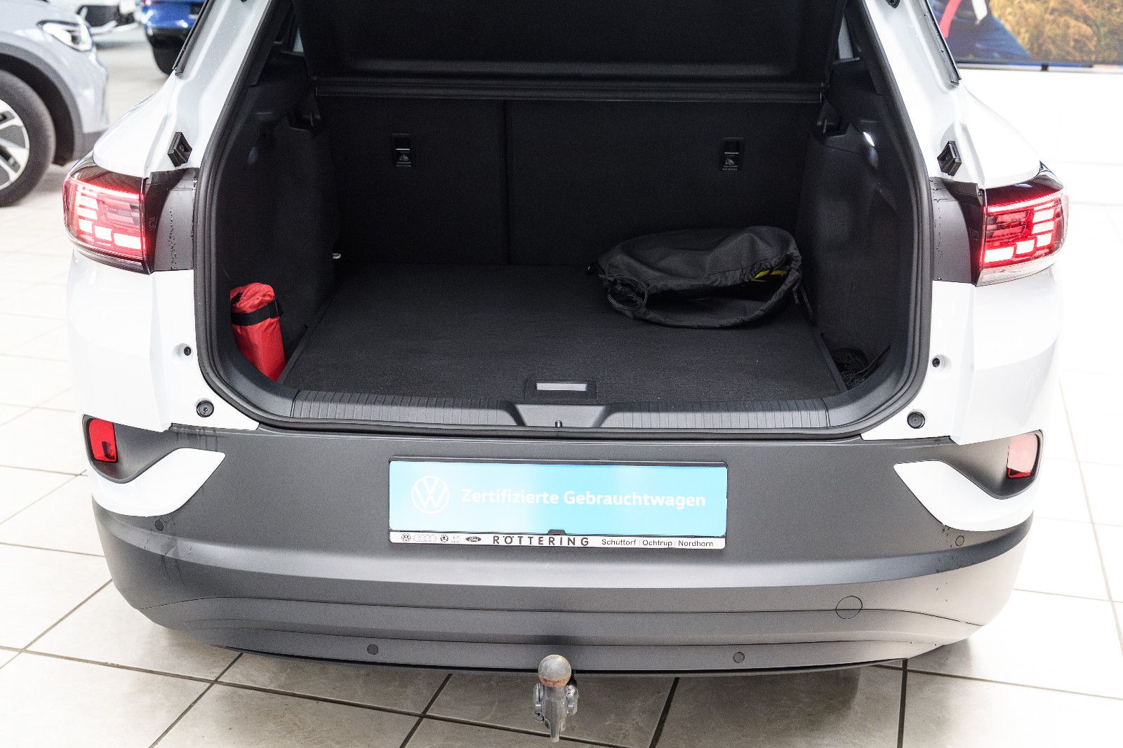 Fahrzeugabbildung Volkswagen ID.4 Pro IQ-LED+AHK+360°KAM+KEYLESS+WÄRMEP+DCC