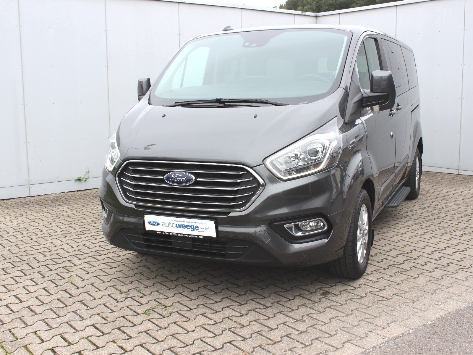 Fahrzeugabbildung Ford Tourneo Custom 320 L2 Tourneo Trend FWD