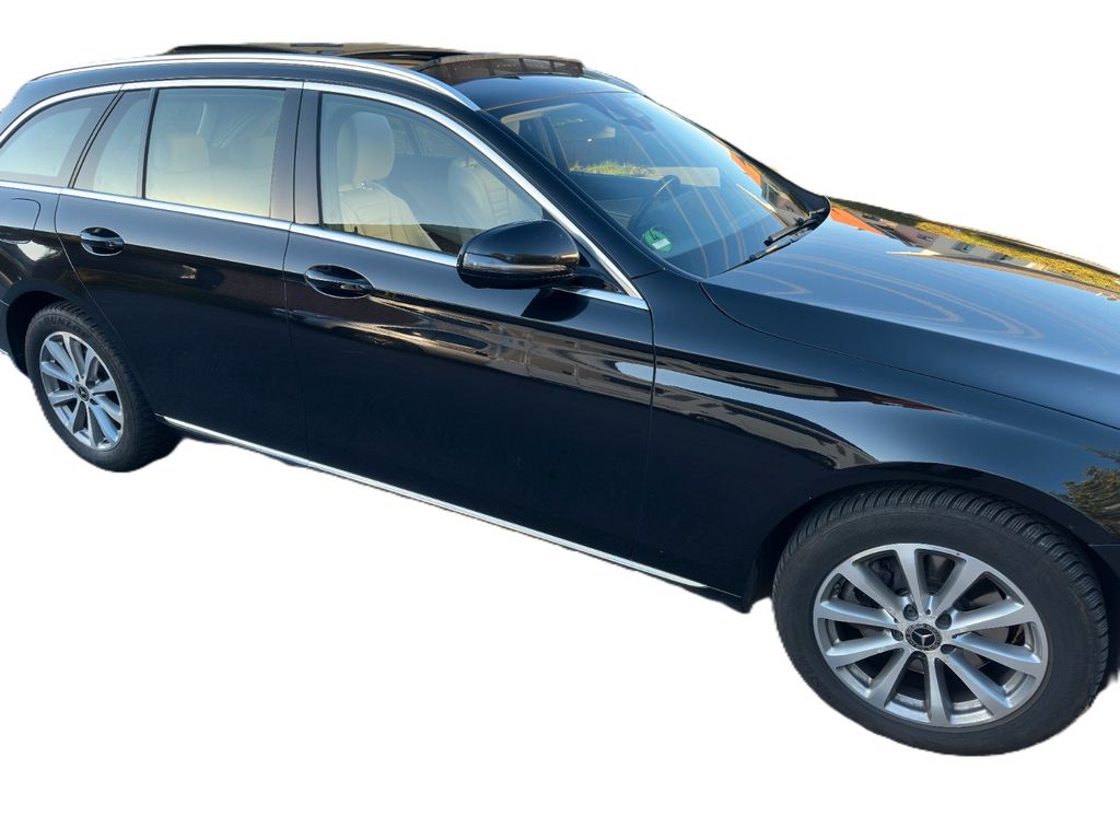 Image of Mercedes-Benz E 220