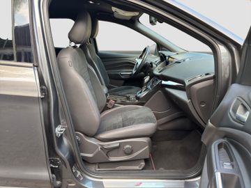 Ford Kuga - 12