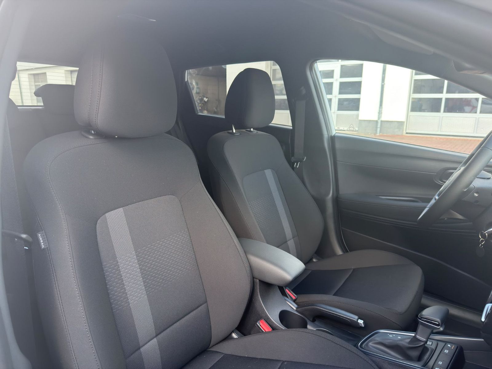 Fahrzeugabbildung Hyundai i20 1.0 T-GDI Blackline *Navi*RFKamera*LED*BOSE*