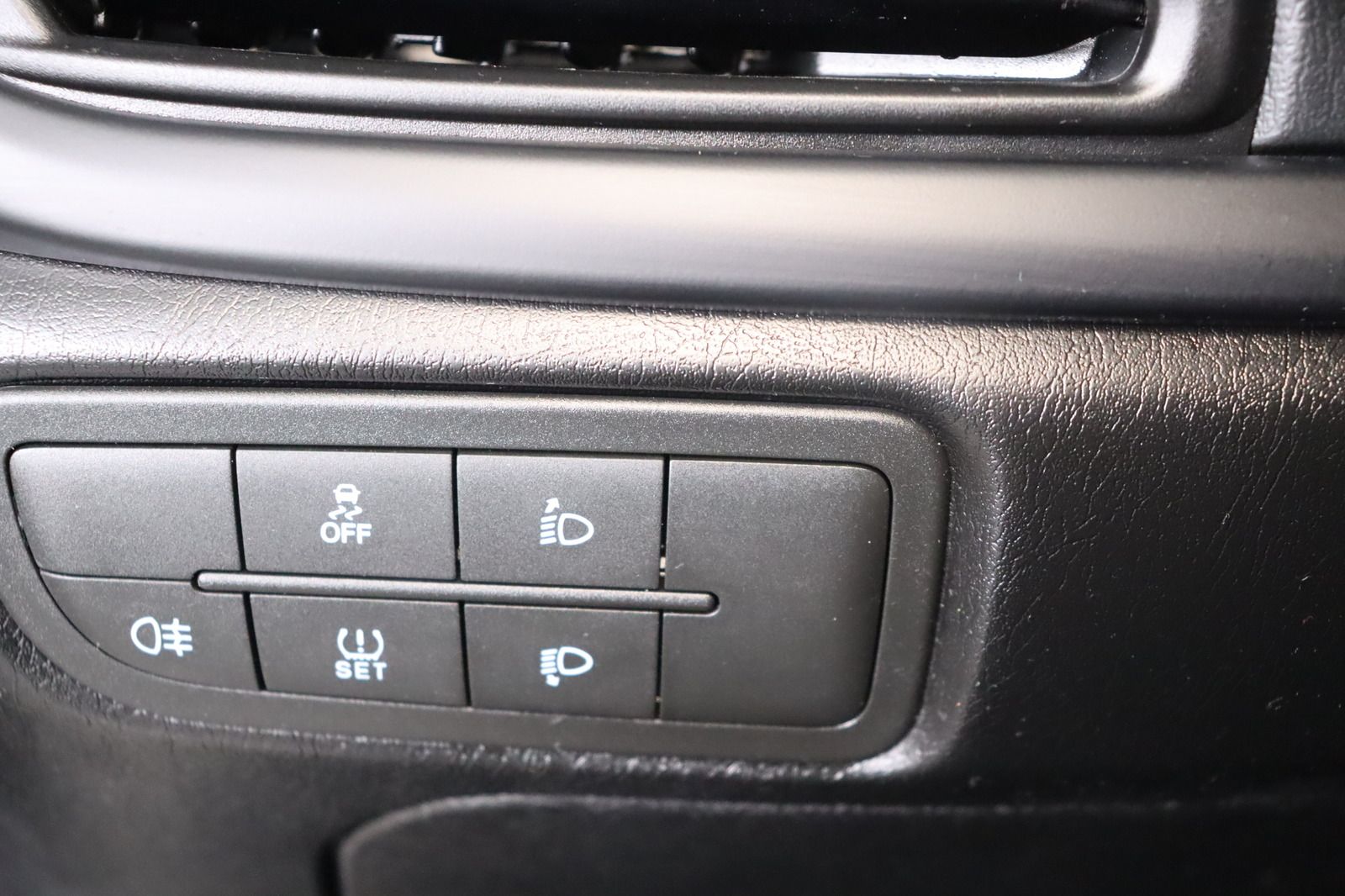 Fahrzeugabbildung Fiat Tipo * Navi * HU/AU neu * Tempomat