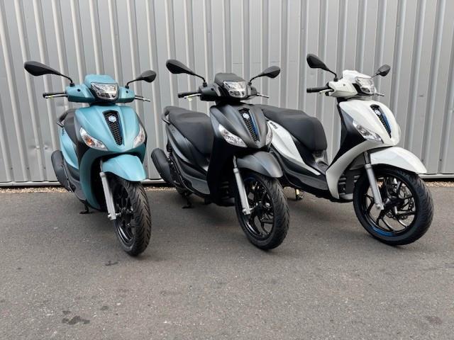 Piaggio Medley 125 Sport E5+ blau & weiß SOFORT!