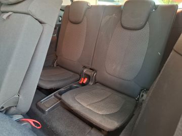 BMW 218 Gran Tourer - 10