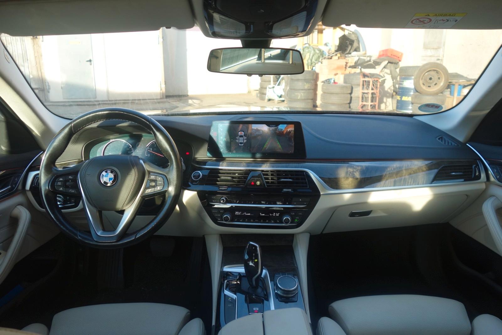 BMW 530 5 Limousine 530 i xDrive Luxury Line