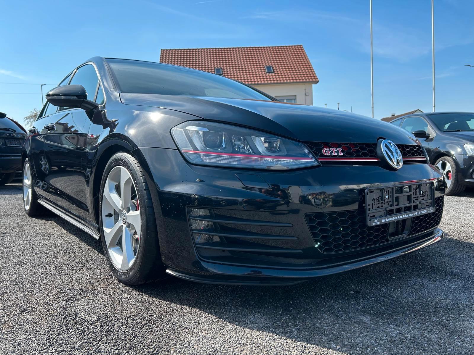 Volkswagen Golf VII PERFORM CLUBSP OPTIK ACC + KEYLESS