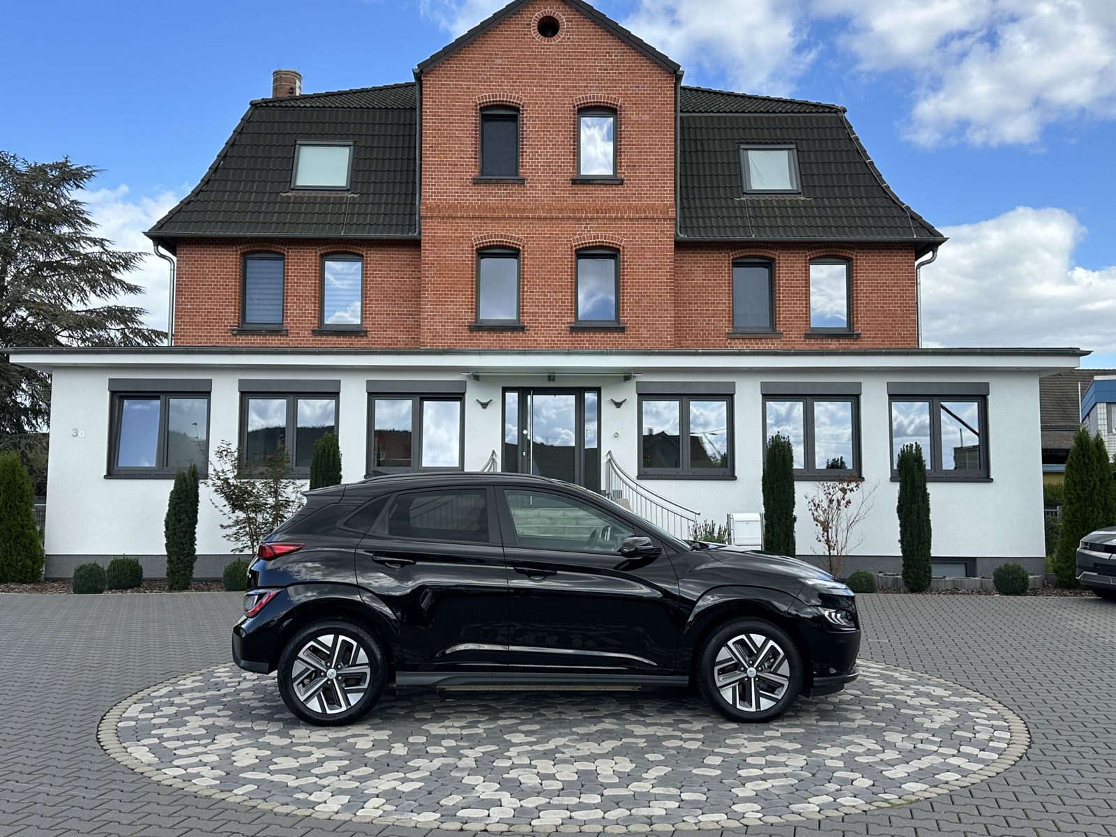 Hyundai Kona Elektro Trend LED ACC NAV KRELL WÄMPU 64KWh