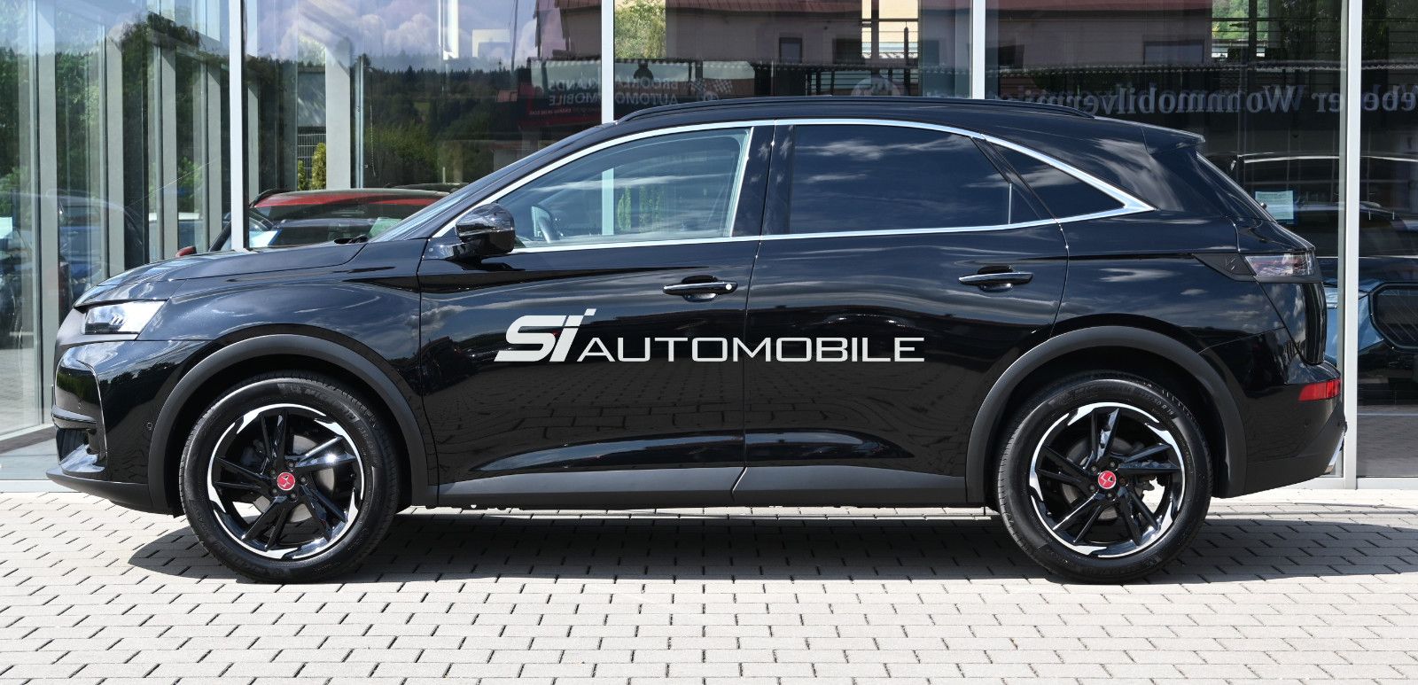 Fahrzeugabbildung DS Automobiles DS7 Crossback PureTech 180 PERF. LINE+ °AHK°PANO
