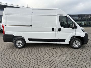 Fotografie des Opel Movano 2.2 BlueHDi 140 L2H2 VA