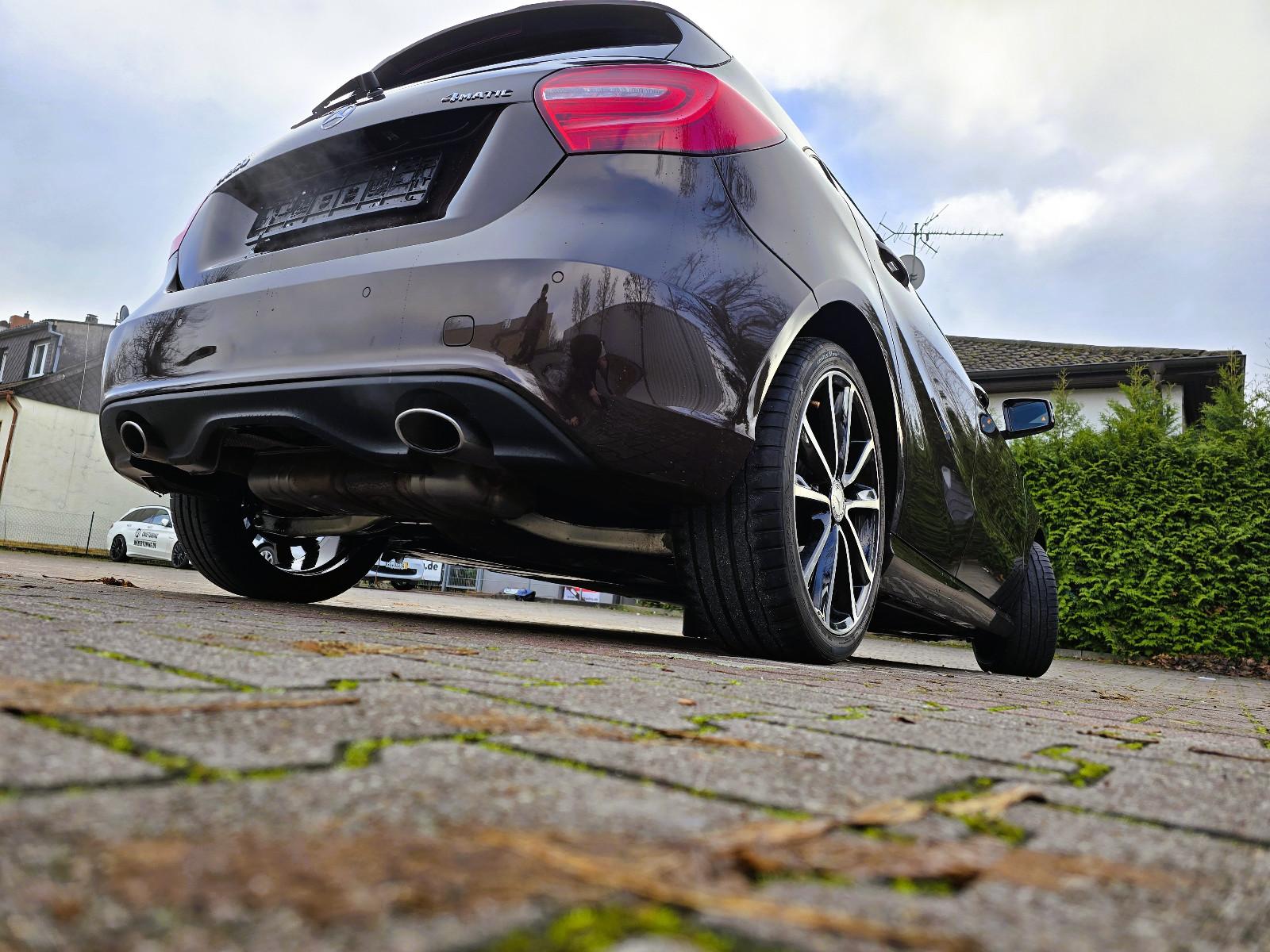 Mercedes-Benz A 250*4MATIC*PANO*KAMERA*AHK*NIGHT PAKET*8xBER.
