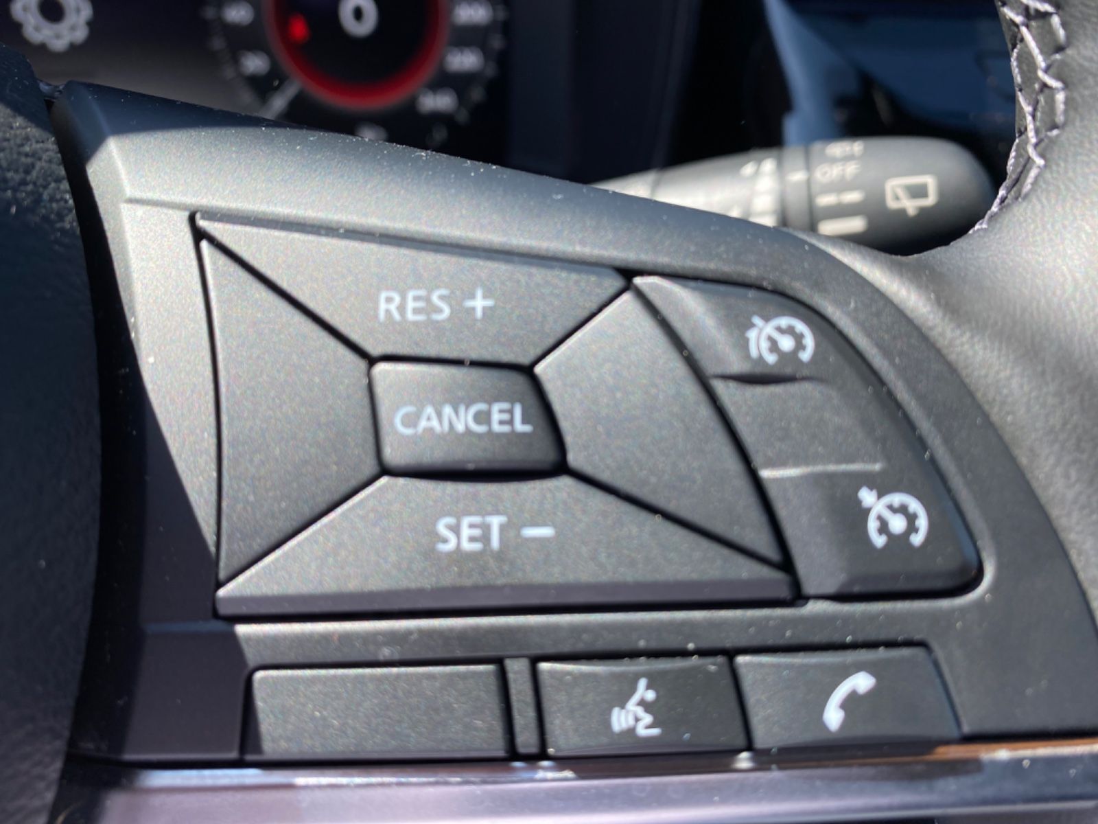 Fahrzeugabbildung Nissan Juke N-Design - 2Farben, Leder/Alcantara, 19"