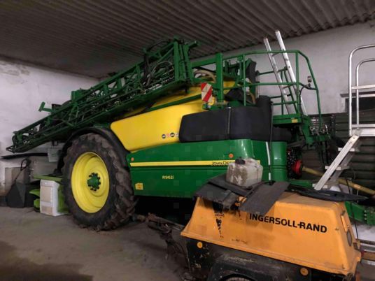 John Deere R962i