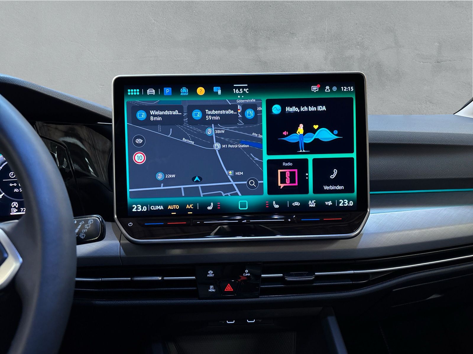 Fahrzeugabbildung Volkswagen Golf Variant 2.0 TDI Life Kamera HuD SHZ