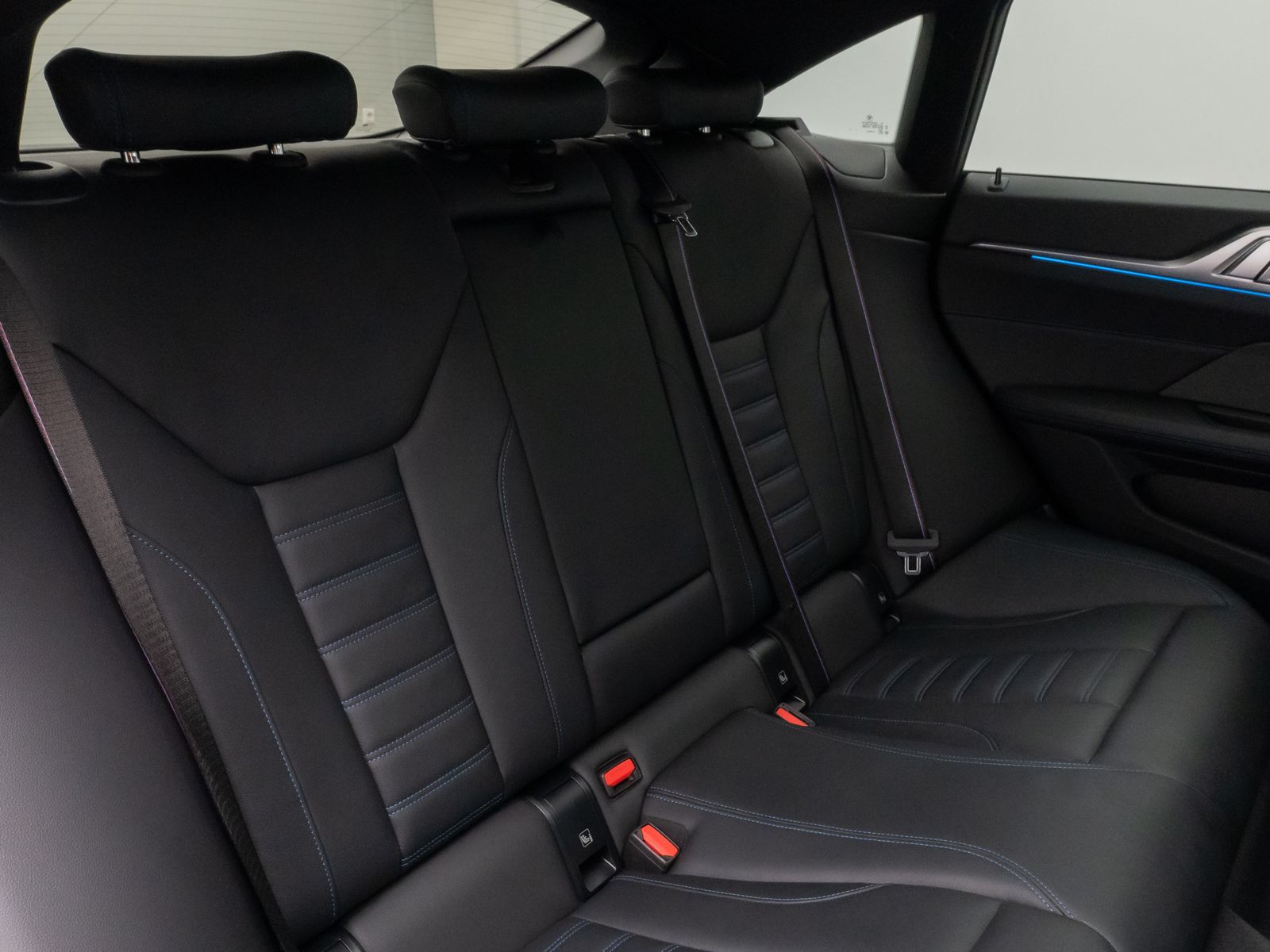 Fahrzeugabbildung BMW M440i Gran Coupé Kamera Glasdach HUD DAB H/K 19"