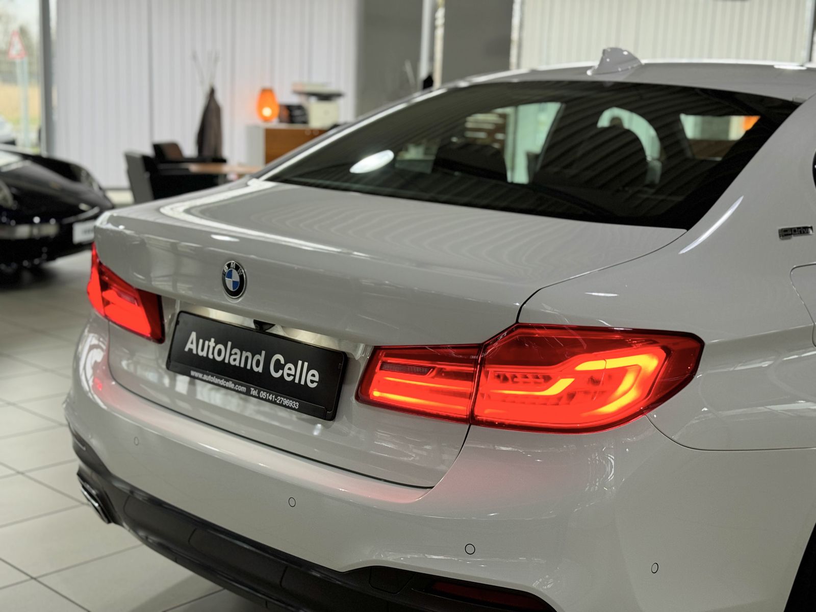 Fahrzeugabbildung BMW 530e  iP M Sport Kamera DAB H/K NaviPro ACC Alar