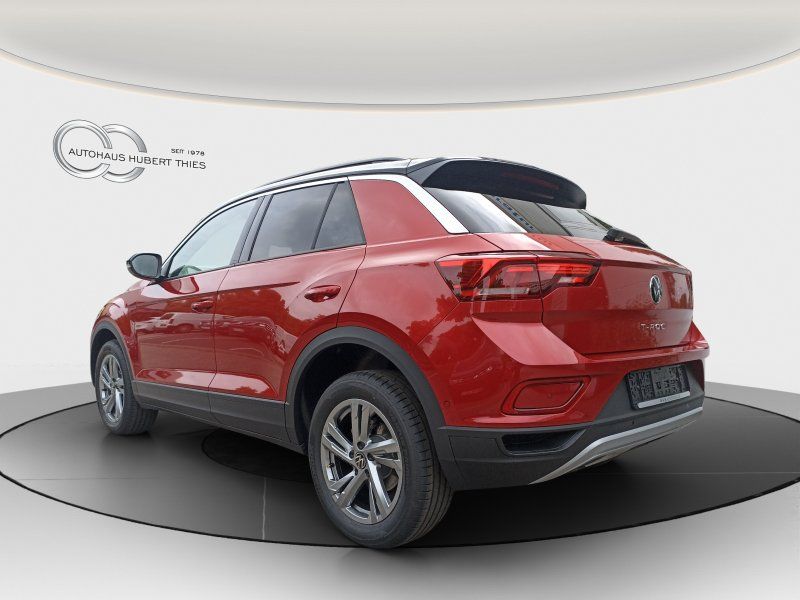 Fahrzeugabbildung Volkswagen T-Roc 1.5 TSI DSG Life