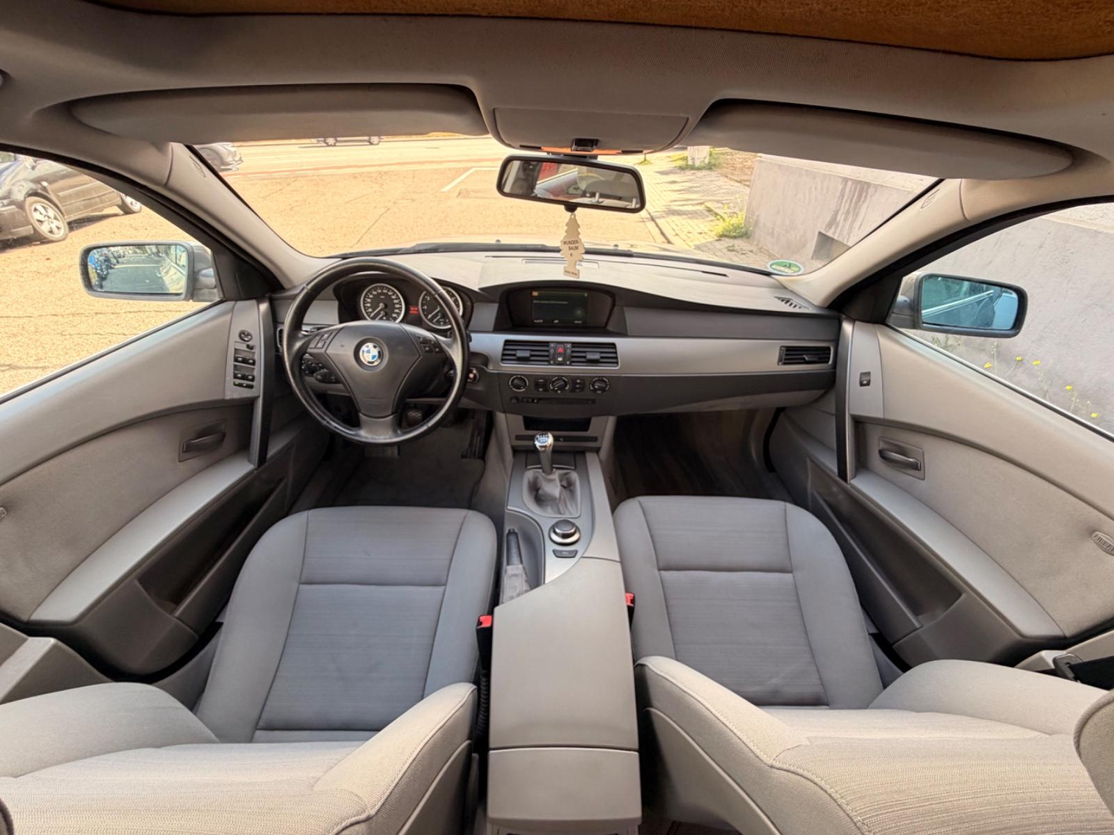 BMW 523 2005 — photo 9