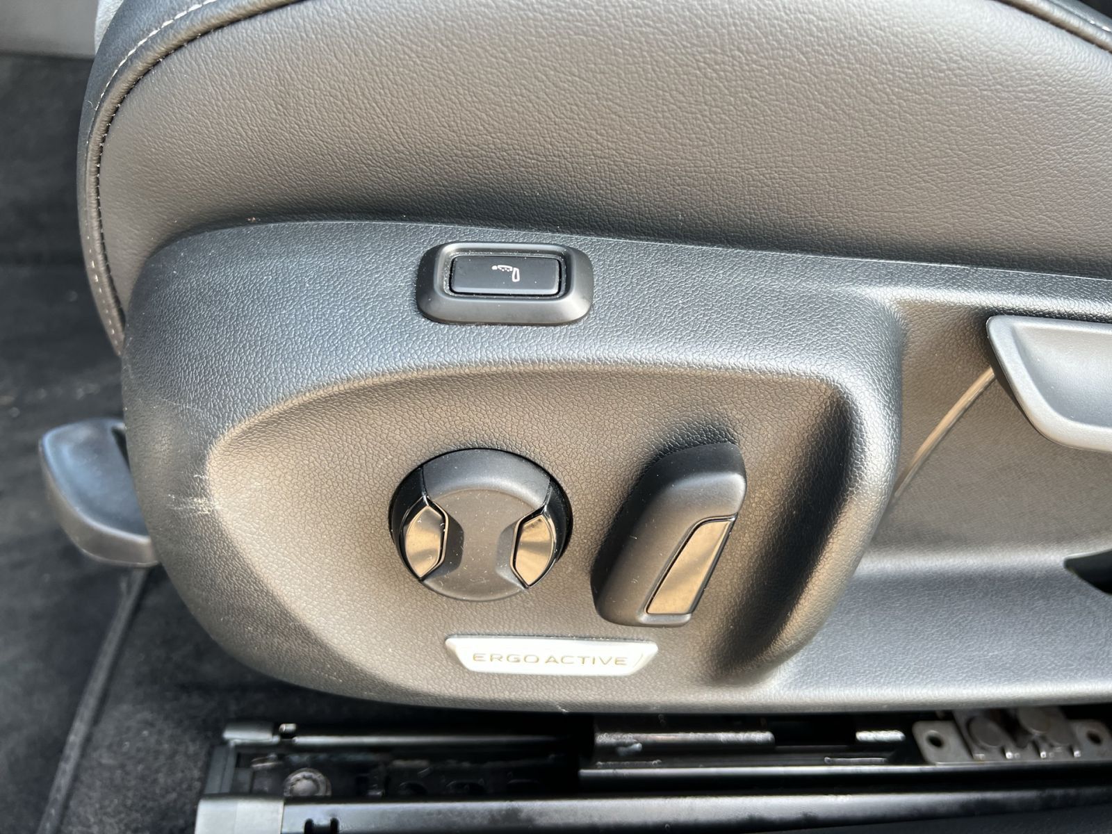 Volkswagen Passat Variant - Bild 16