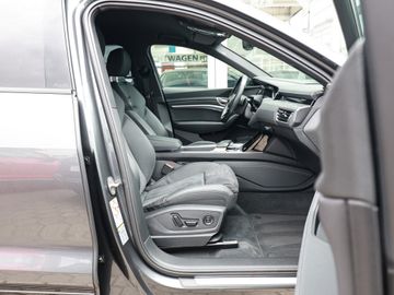 Audi Q8 e-tron - 3