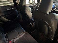 Fahrzeugabbildung BMW 218i Active Tourer M Sport -- AHK/HeadUp/Innovat