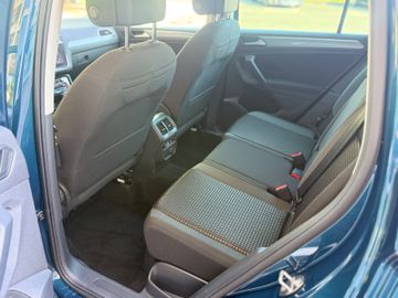 Volkswagen Tiguan - 12