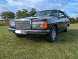Mercedes-Benz Mercedes Benz 280CE 1982 C123 (W123) - Mercedes-Benz 280: W123 280ce