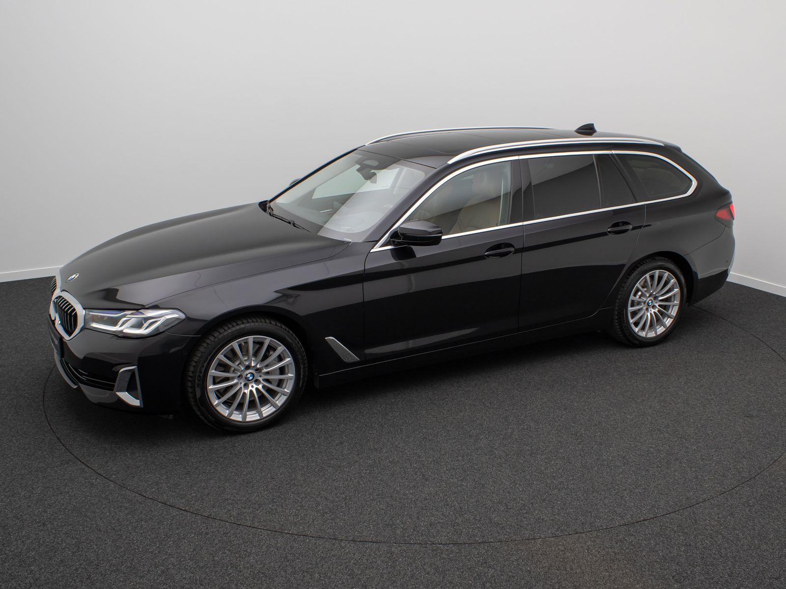 Fahrzeugabbildung BMW 530i xD Luxury Line DAB Kamera HUD HiFi Panorama