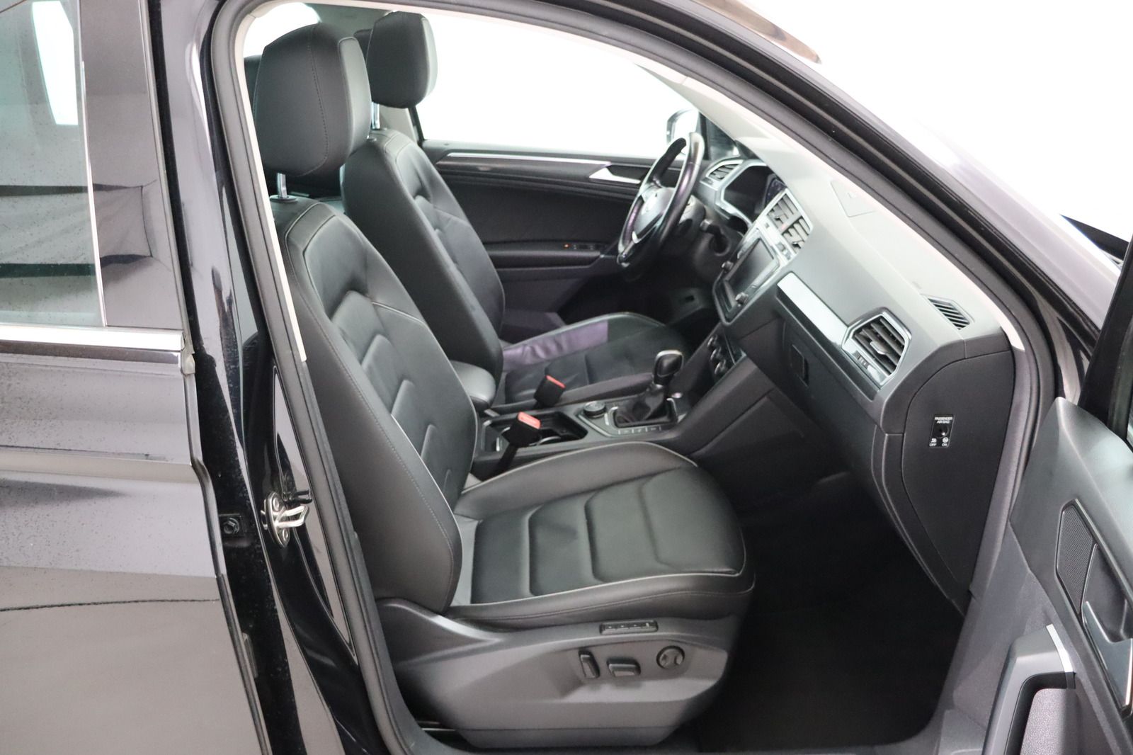 Fahrzeugabbildung Volkswagen Tiguan 2.0 TDI 4Motion * Memory * Leder * Pano H