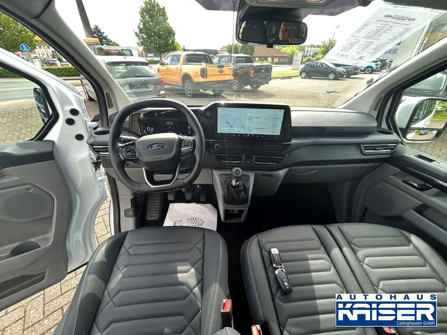 Ford Tourneo Custom L1 Titanium 9sitzer El. AHK Leder foto 13