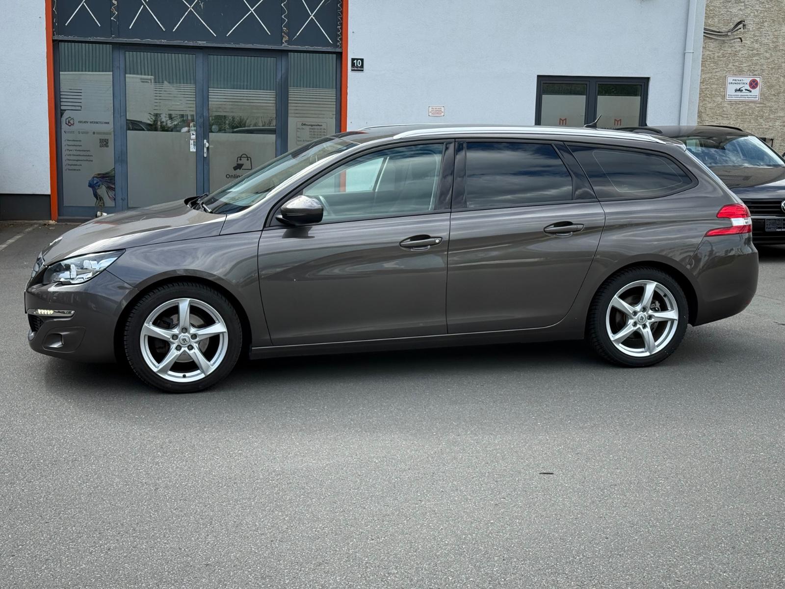 Peugeot 308 SW e-THP Active*Automatik*Navigation*Panoram