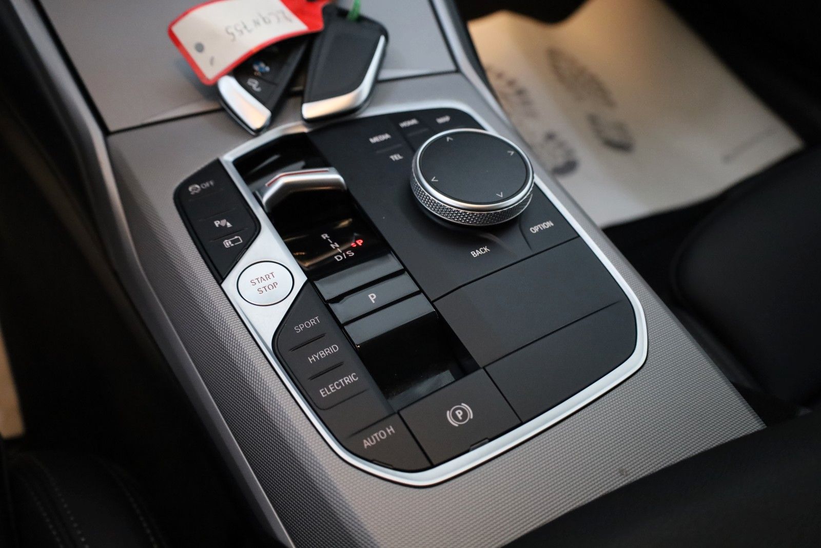 Fahrzeugabbildung BMW 330 e Touring,Leder,Navi,LED,Kamera,HUD, Curved