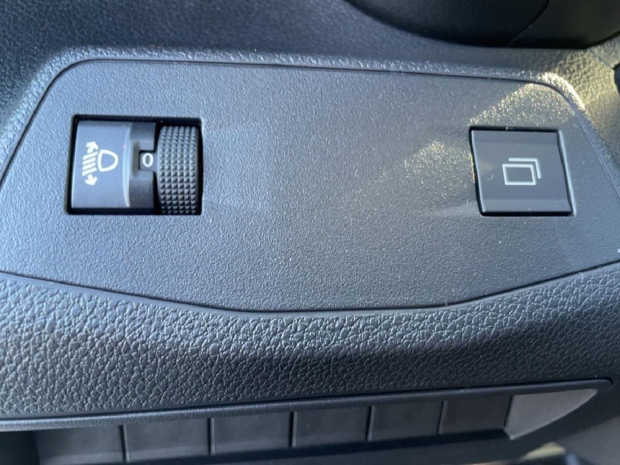 Fahrzeugabbildung Toyota Proace City 1.5D 102PS L2 Meister + Navi + Hecks