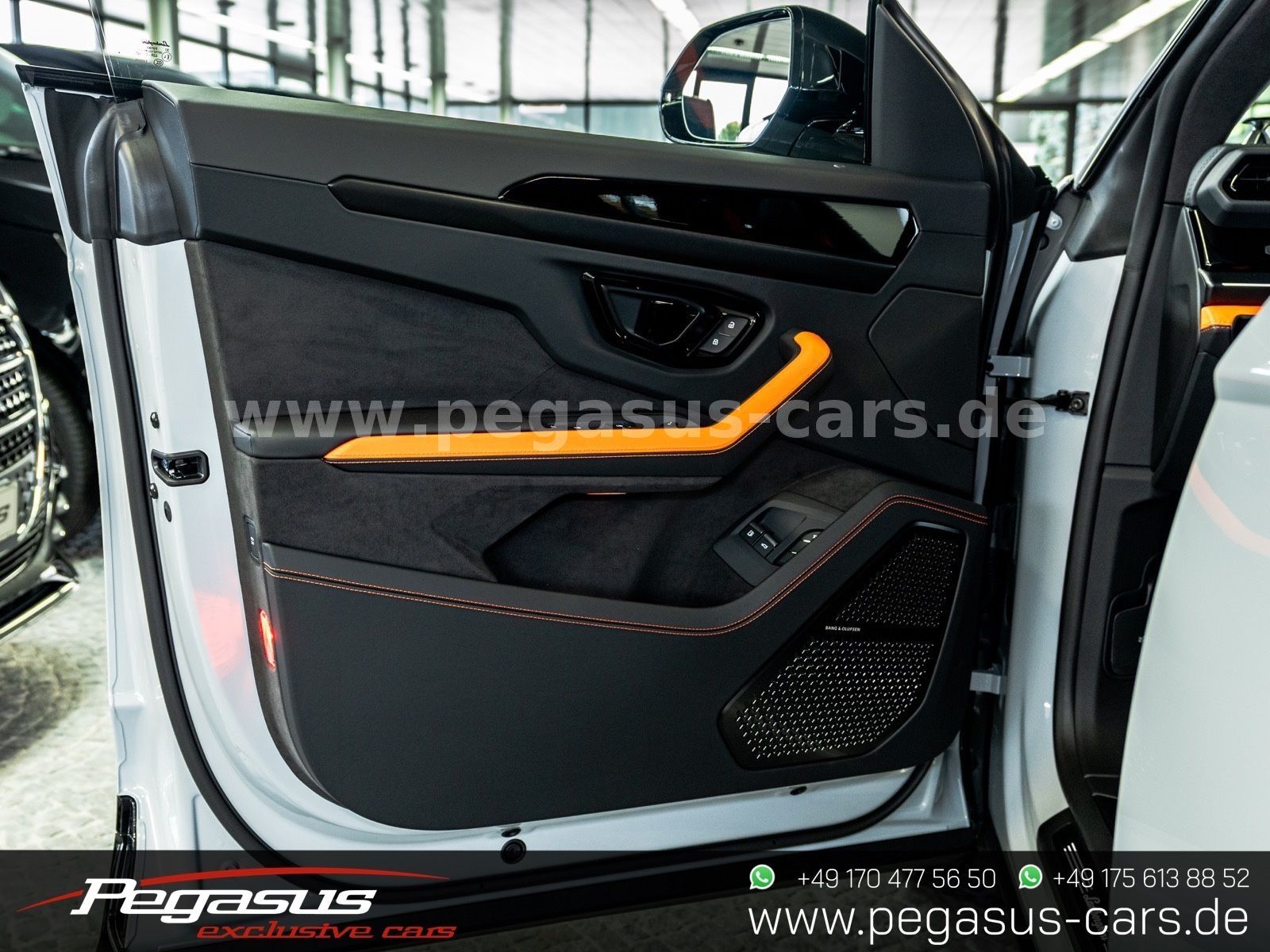 LAMBORGHINI Urus - 33