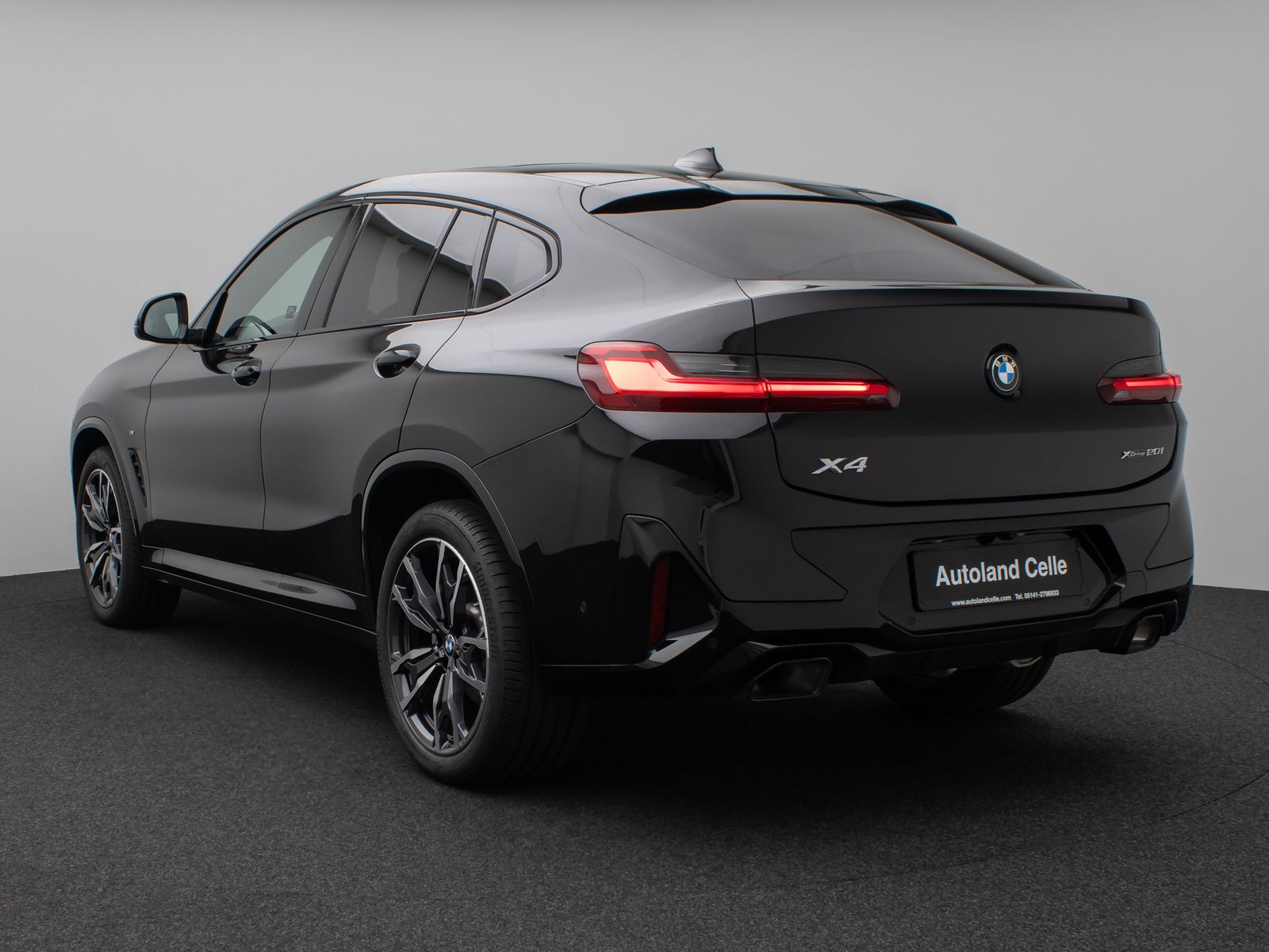 Fahrzeugabbildung BMW X4 xD20i M Sport Panorama Kamera Laser HUD HiFi