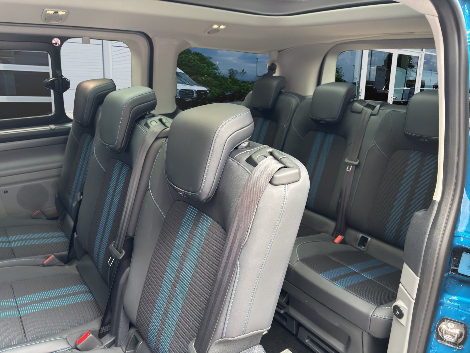 Fahrzeugabbildung Ford Tourneo Custom Elektro eMotor 340 L1 #Sport #RW