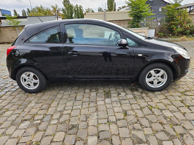 Opel Corsa D Edition