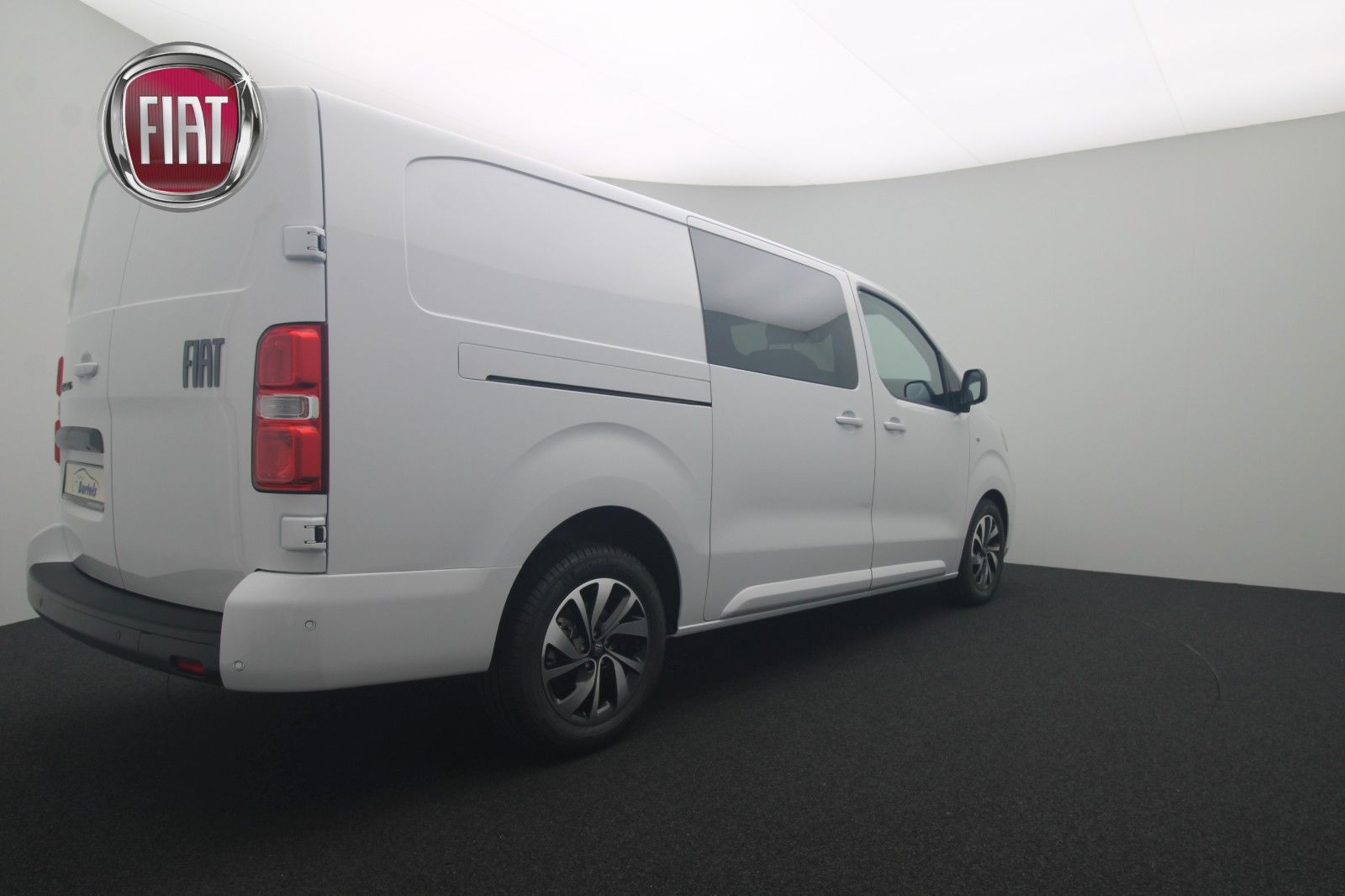 Fahrzeugabbildung Fiat Scudo Multicab Serie 2  L3 2.0 145 MT6 LUXURY