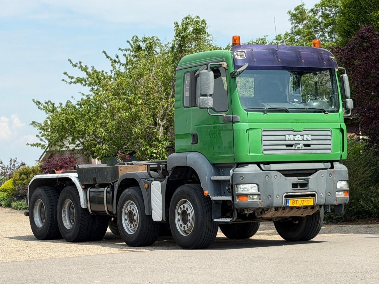 MAN TGA.35.390 8X4 BB HAKENARM/MANUELL GESCHALTET!!