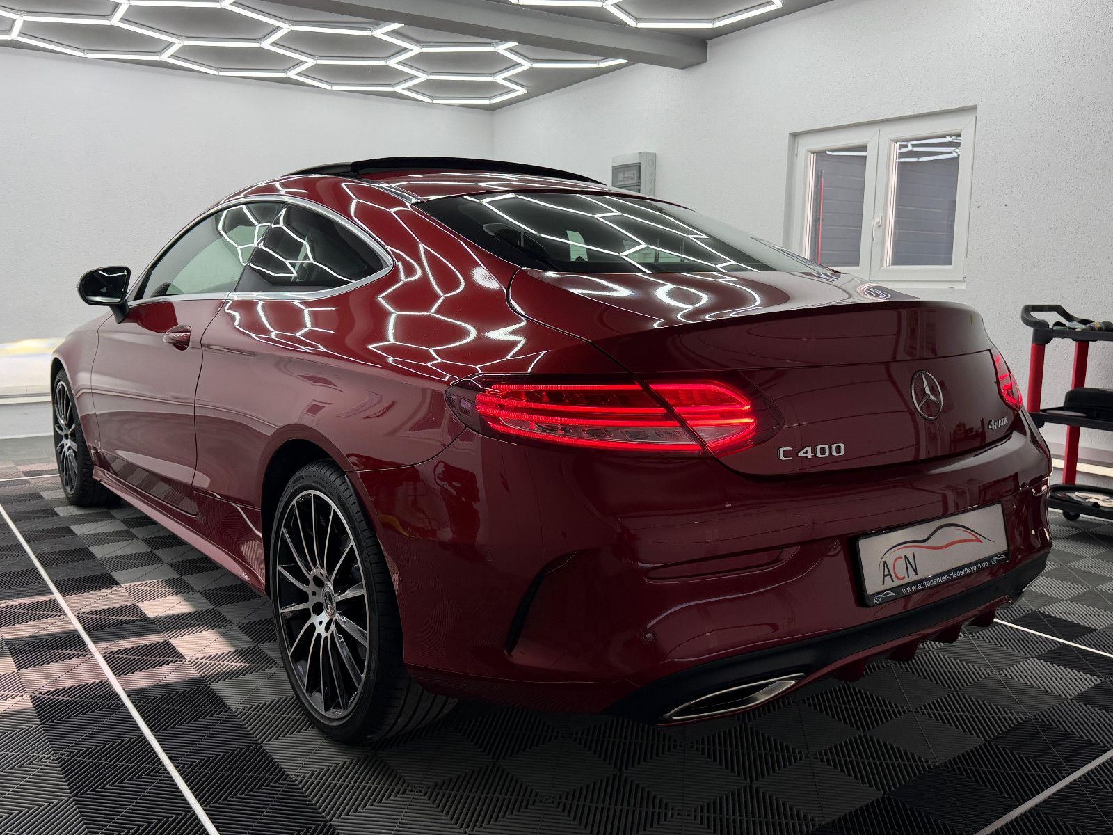 Fahrzeugabbildung Mercedes-Benz C 400 Coupe 4M/AMG-LINE/DESIGNO/PANO/DE FZG/AHK
