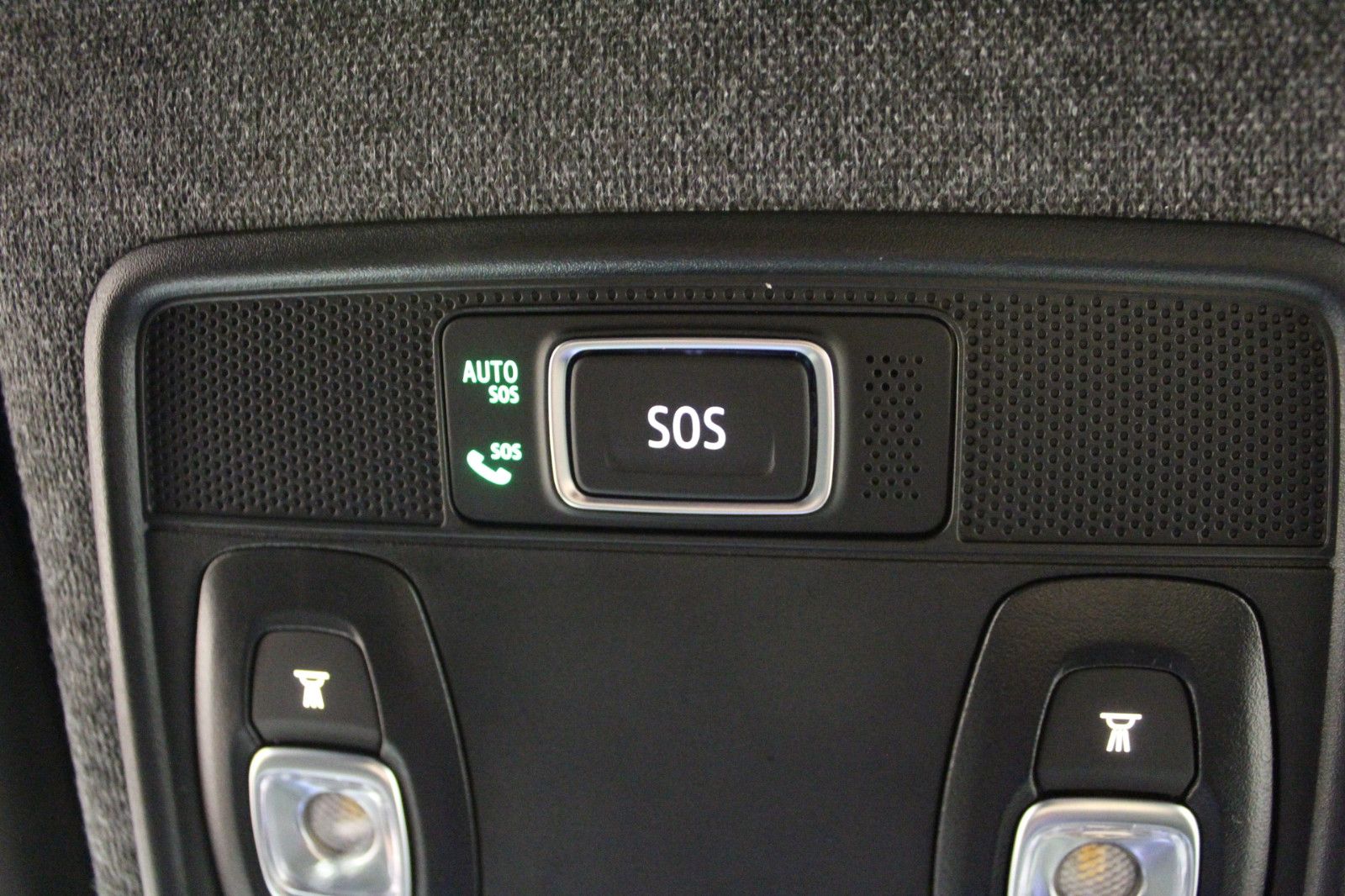 Fahrzeugabbildung Renault Clio TCe 90 Techno *Look-Paket*Winter-Paket*Bose