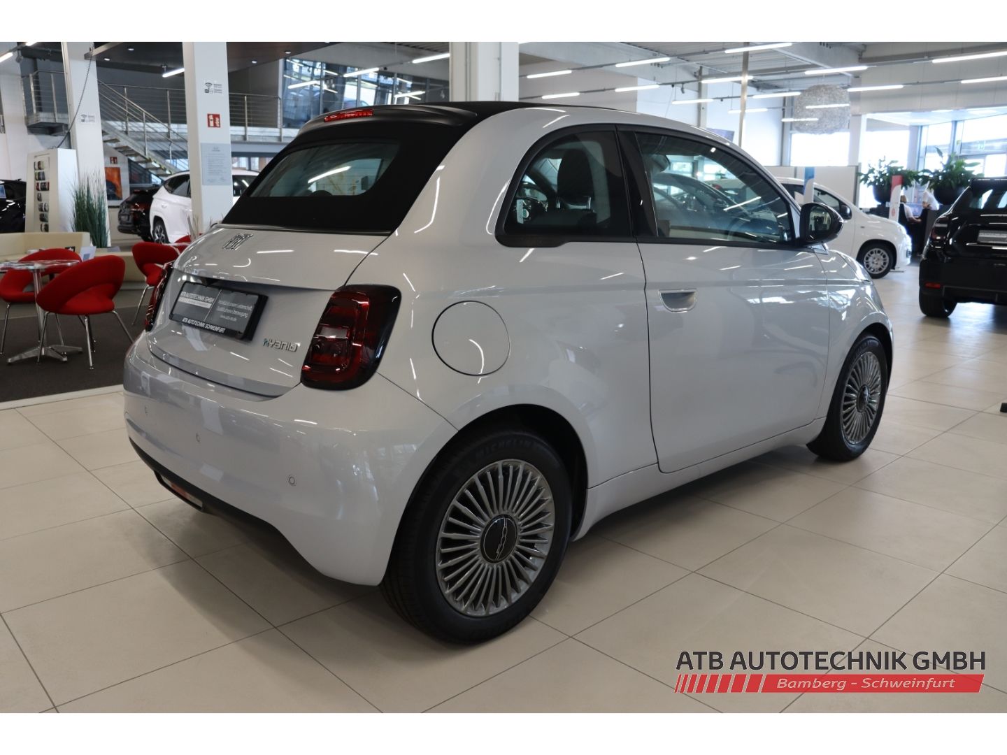 Fahrzeugabbildung Fiat 500C ICON + Komfortpaket Hybrid 1.0l PDC Rückfah
