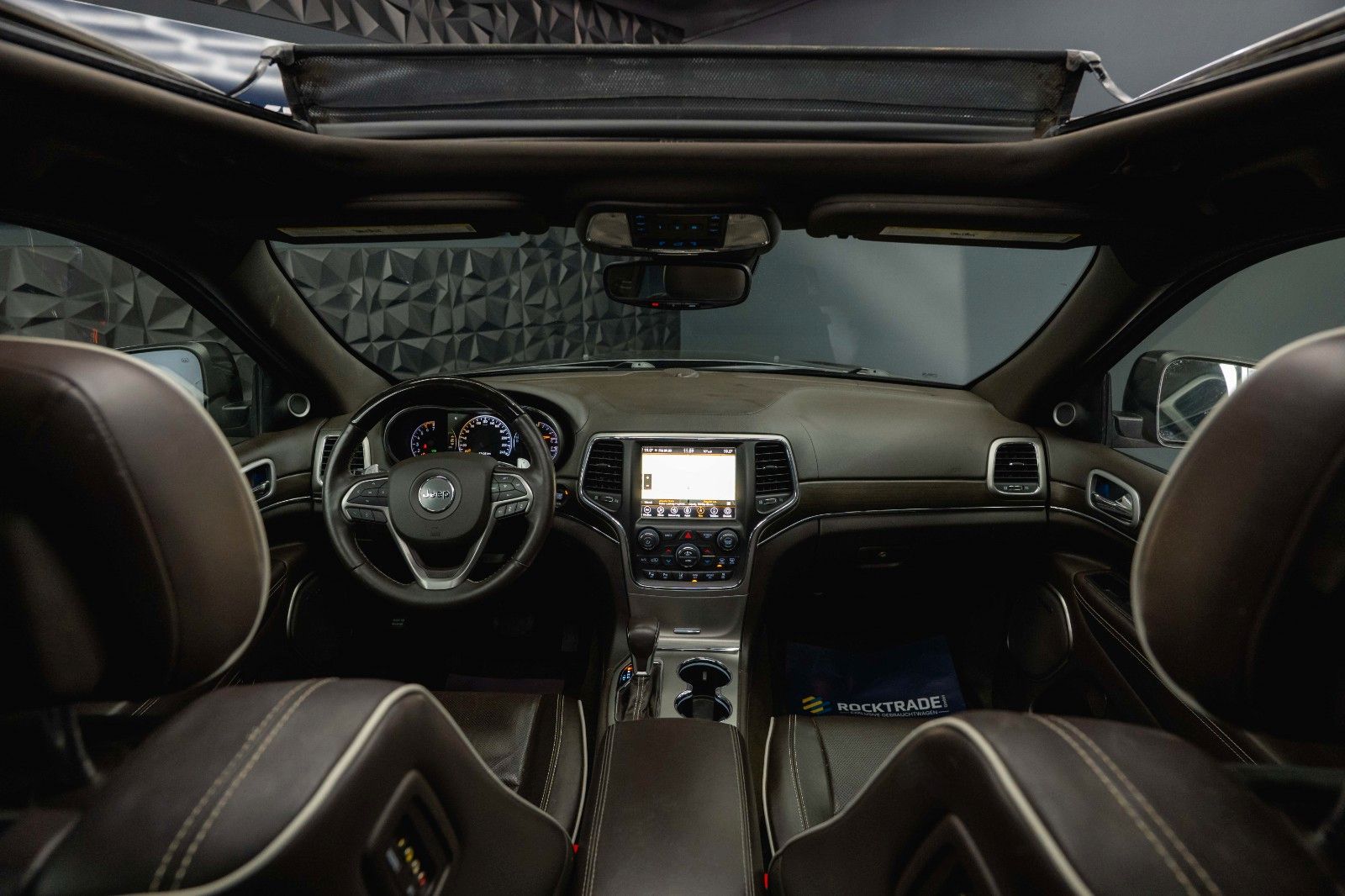 Fahrzeugabbildung Jeep Grand Cherokee 5.7 V8 SRT OVERLAND *Pano*ACC*19%