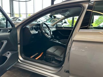 Volkswagen Passat *LED*AHK*1.HAND*19%*SPURAS*ACC*