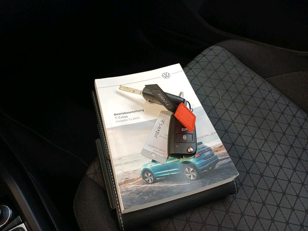 Fahrzeugabbildung Volkswagen T-Cross Life LED SPORT-PAKET SITZH. NAVI APP