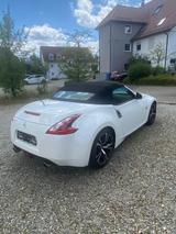 Nissan 370Z Roadster 3.7 Pack Automatik Pack, Invidia - weiße Nissan 370Z