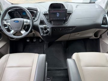 Ford Tourneo Custom - 9
