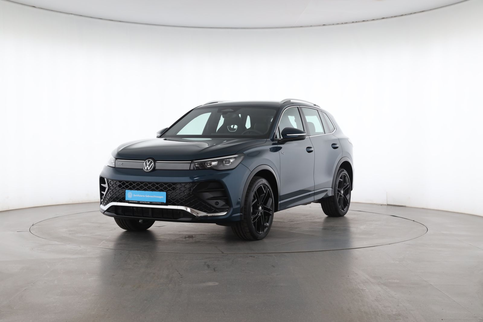 Volkswagen Tiguan 2.0 TSI DSG 4MOTION R-Line NAVI AHK foto 2