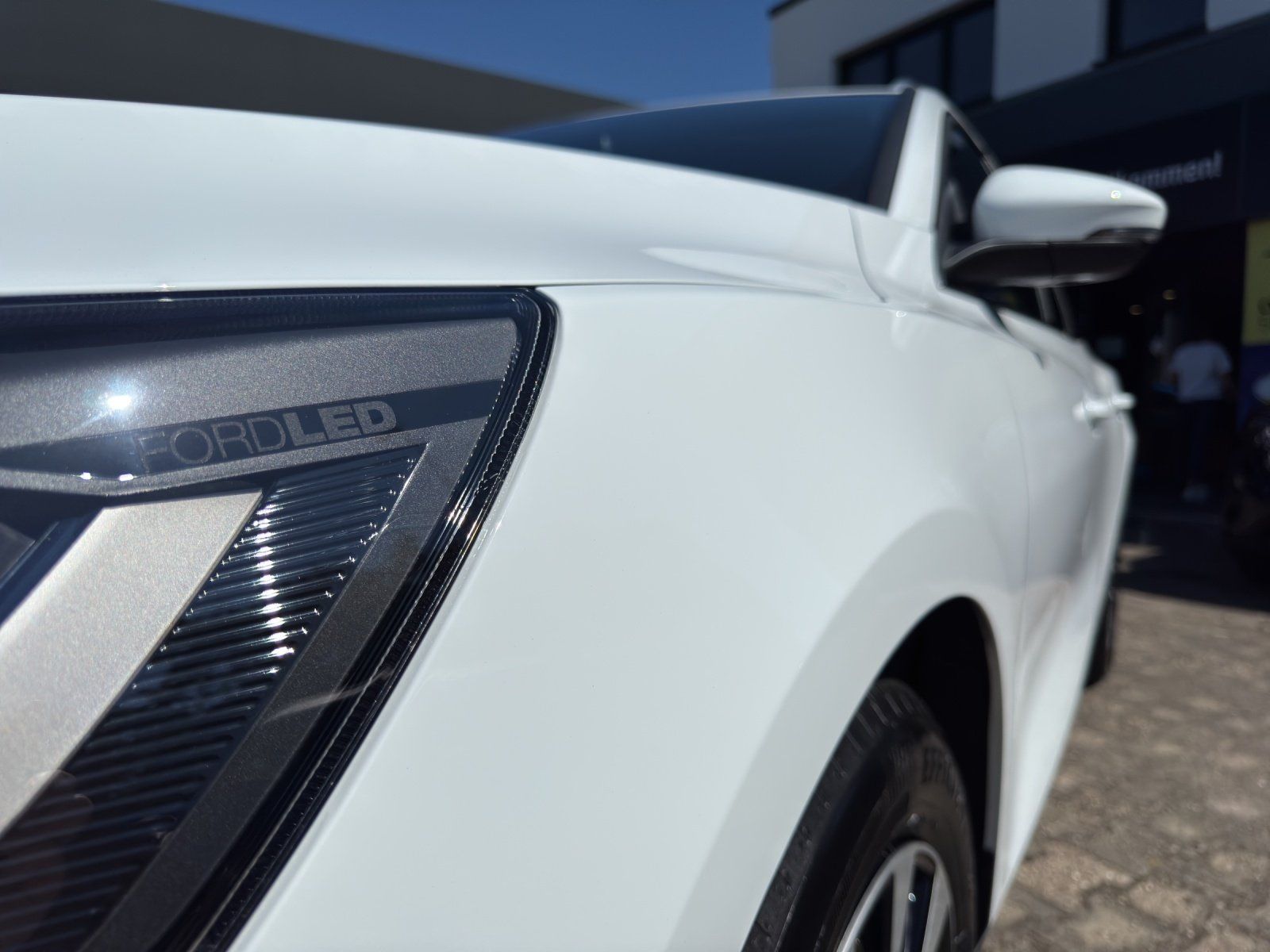 Fahrzeugabbildung Ford Focus Turnier Titanium Edition AUTOMATIK/SHZ/LED